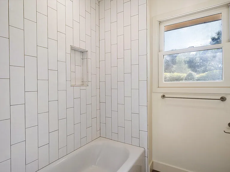 579 Hot Springs Rd — Photo 18