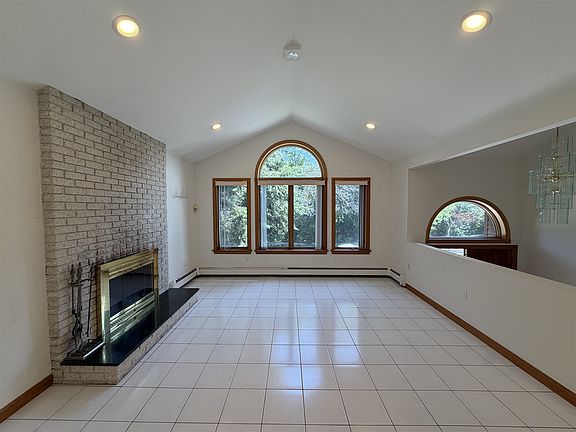 5th image of 116 Grover Road Ext