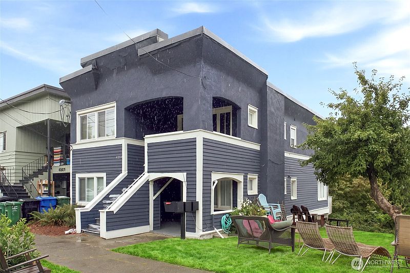 4th image of 4259 Greenwood Avenue N