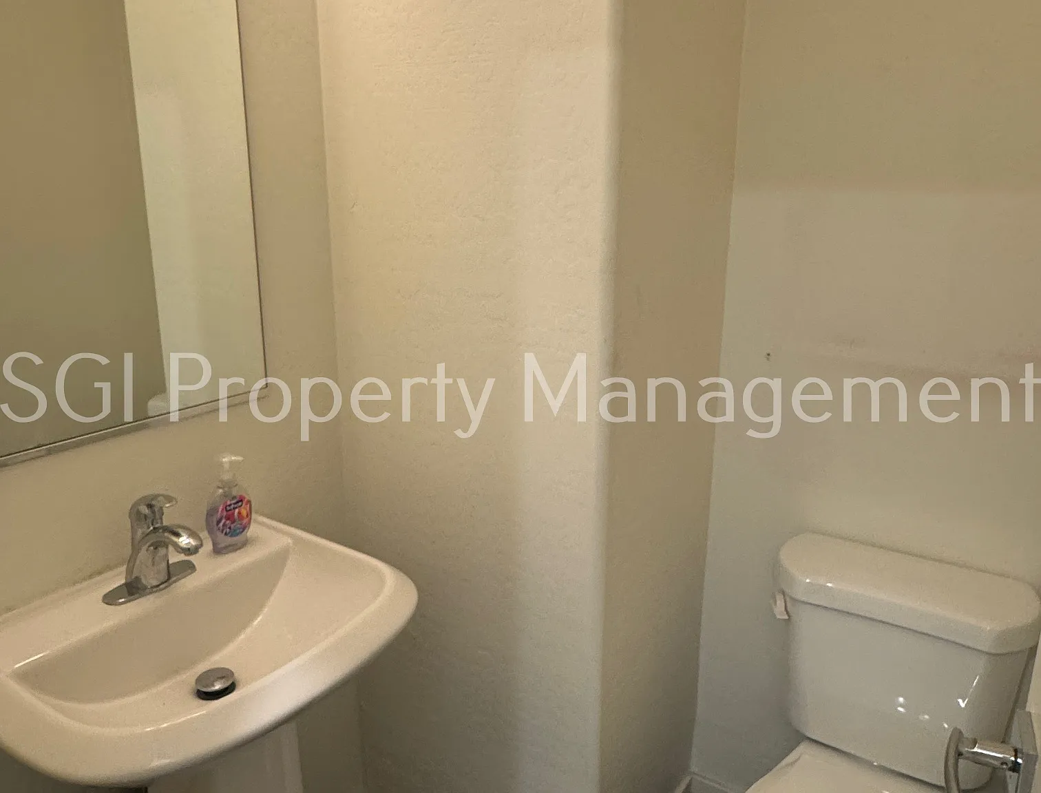 3 Story Phoenix home with 2 car garage — Photo 4