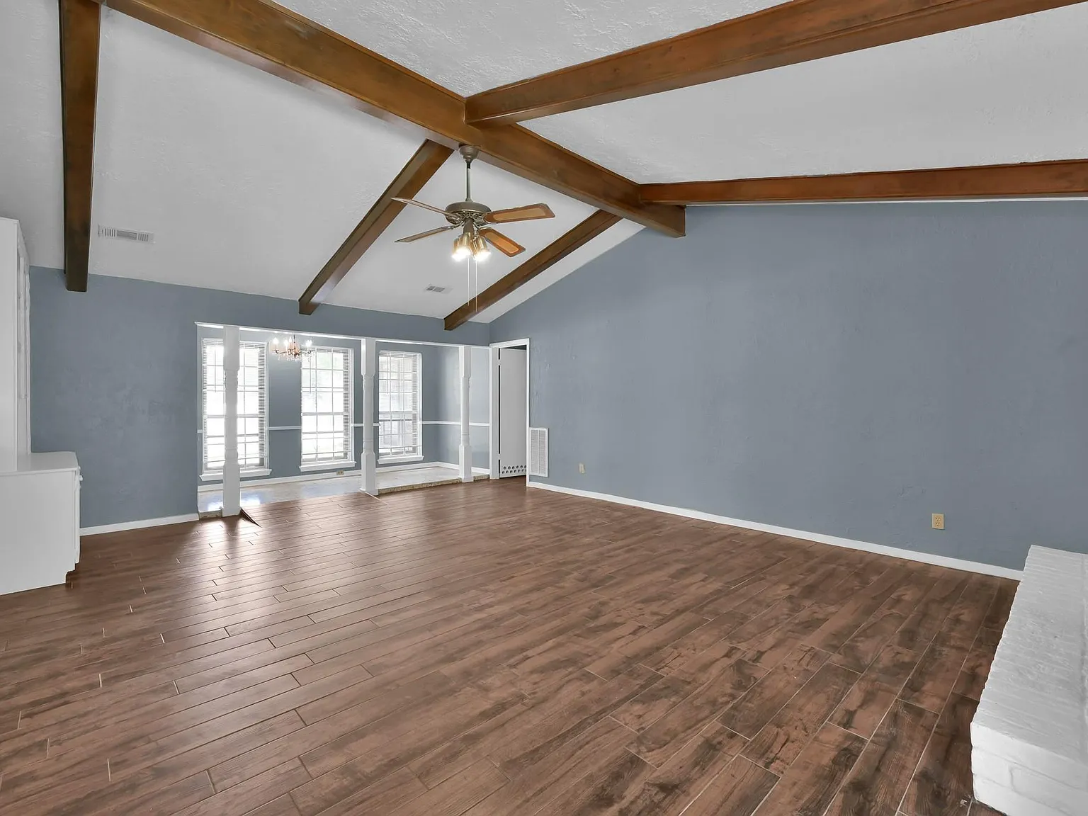 4 bed, 2.5 bath, 1998 sqft, $2,150 — Photo 4