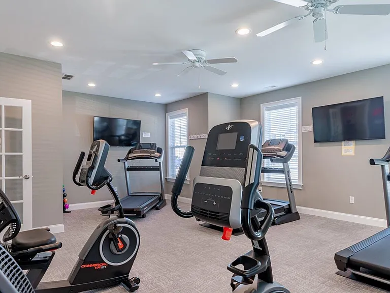 The Residences at St. Joseph Court — Photo 17