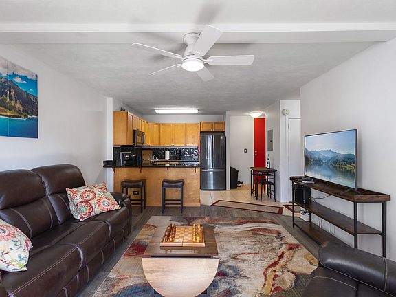 2nd image of 430 Kaiolu St APT 1004