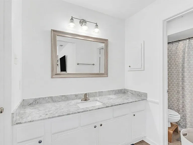7616 Riverbrook Dr #6 — Photo 16