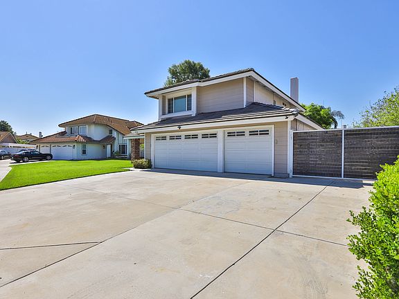 2nd image of 3936 Rancho Reina Ct