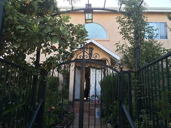 2nd image of 1721 Micheltorena St