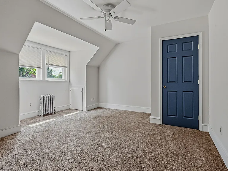 412 W 23rd St — Photo 26