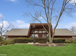 128 Stirrup Ln, Burr Ridge, IL 60527