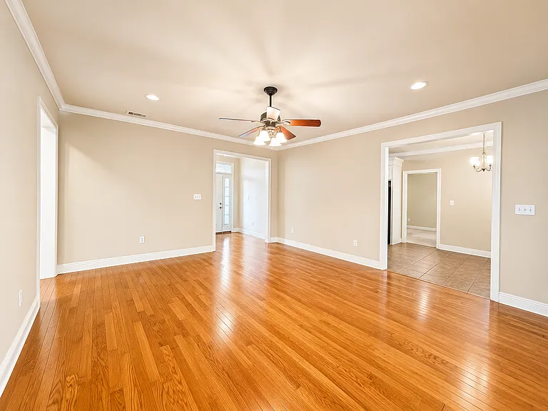 22 E Spanish Oaks — Photo 3