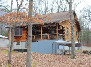 321 Rowland Rd, Greeley, PA 18425