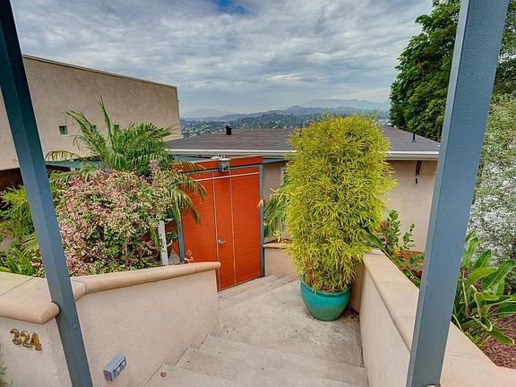 2nd image of 324 Alta Vista Ave