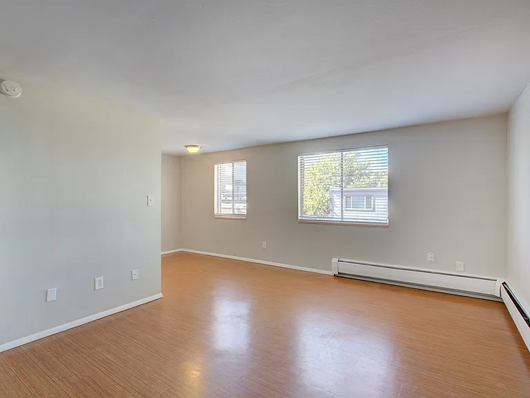 Topaz Apartments — Photo 49