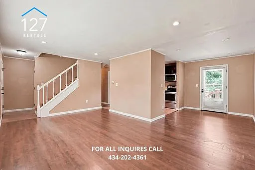 13 Avondale Dr — Photo 2