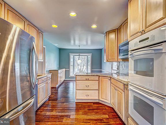 3rd image of 14315 Barkwood Dr