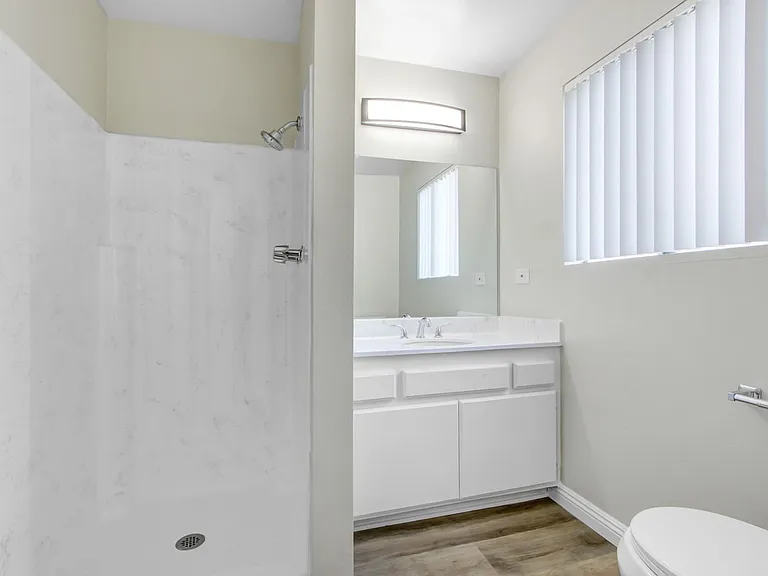 1746 S Sunflower Ave. — Photo 9