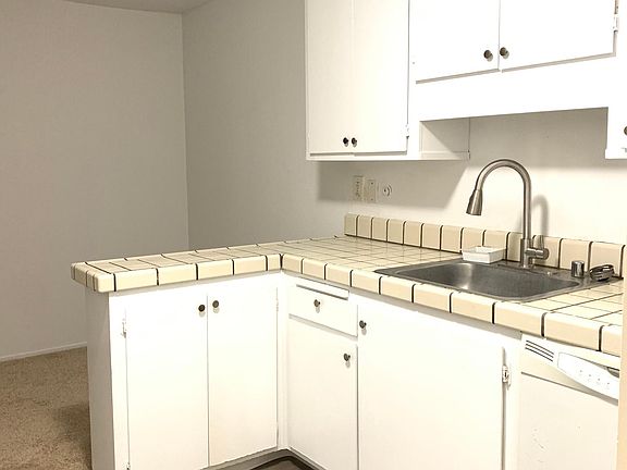 2nd image of 1760 Halford Ave Unit 273
