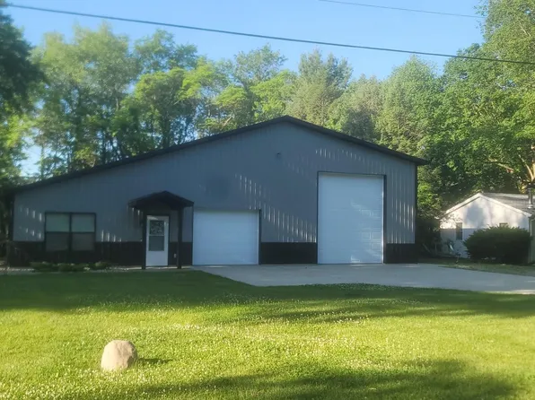 25592 Lake Dr, Elkhart, IN 46514