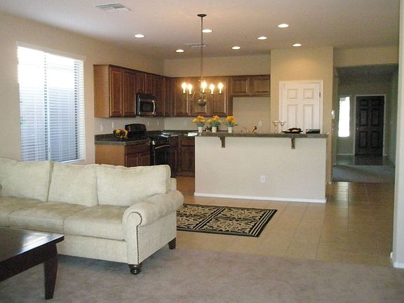 4th image of 41212 N Prestancia Dr