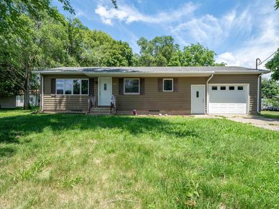 105 E 9th St, Delavan, IL, 61734