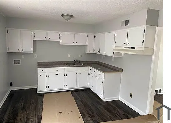 3 bed, 1025 sqft, $1,050 — Photo 4