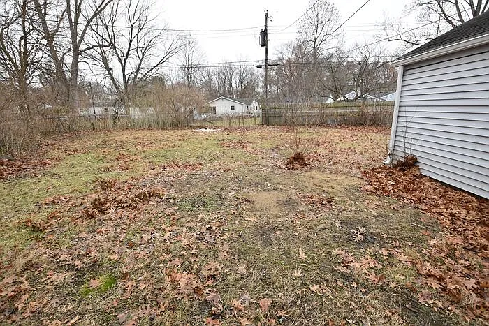 1326 Eastbrook Dr — Photo 14