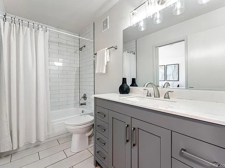 824 Walnut St #E — Photo 10