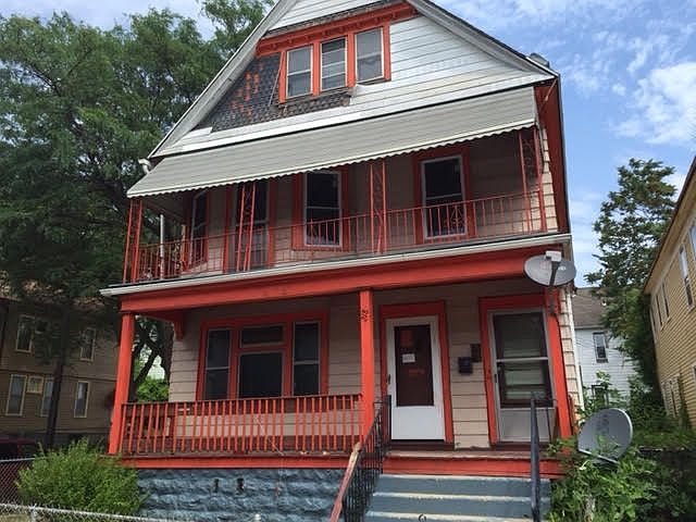 1st image of 218 Laurel St #2