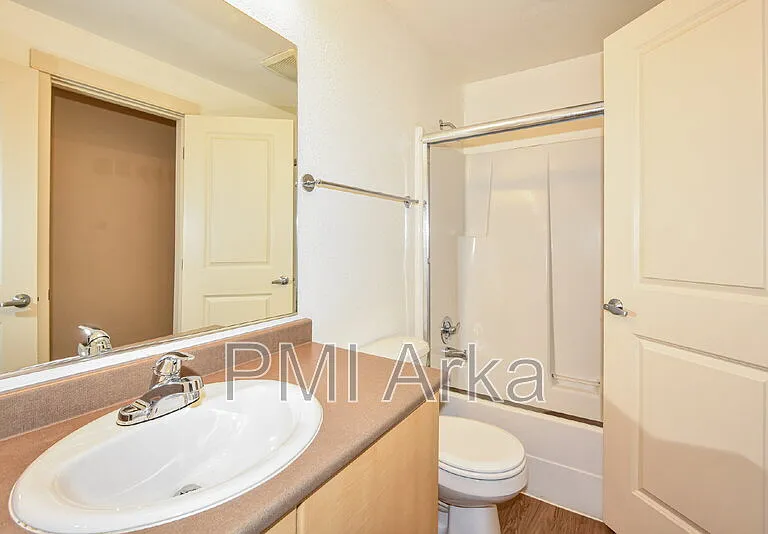 11309 NE 128th St #F102 — Photo 10