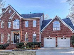 110 Glen Abbey Dr, Cary, NC 27513