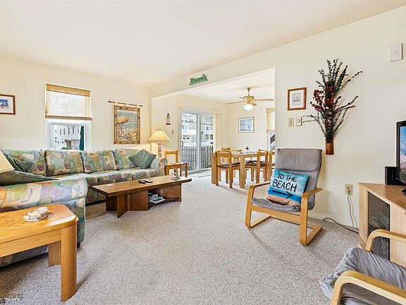 3rd image of 35 76th St W #Sea