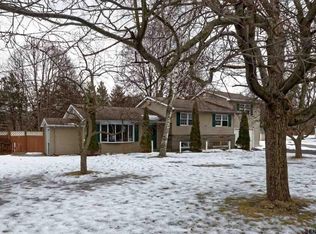 1668 S Old Post Rd, Castleton, NY 12033