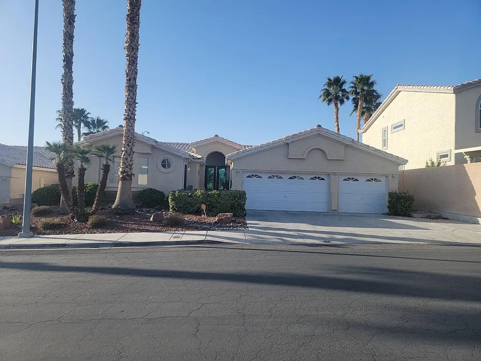 1025 Trophy Club Dr
