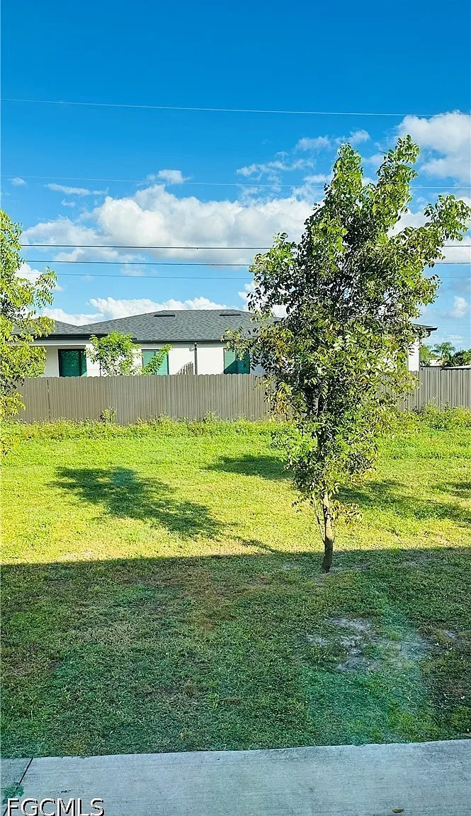 3 bed, 2.0 bath, 1200 sqft, $1,510 — Photo 4