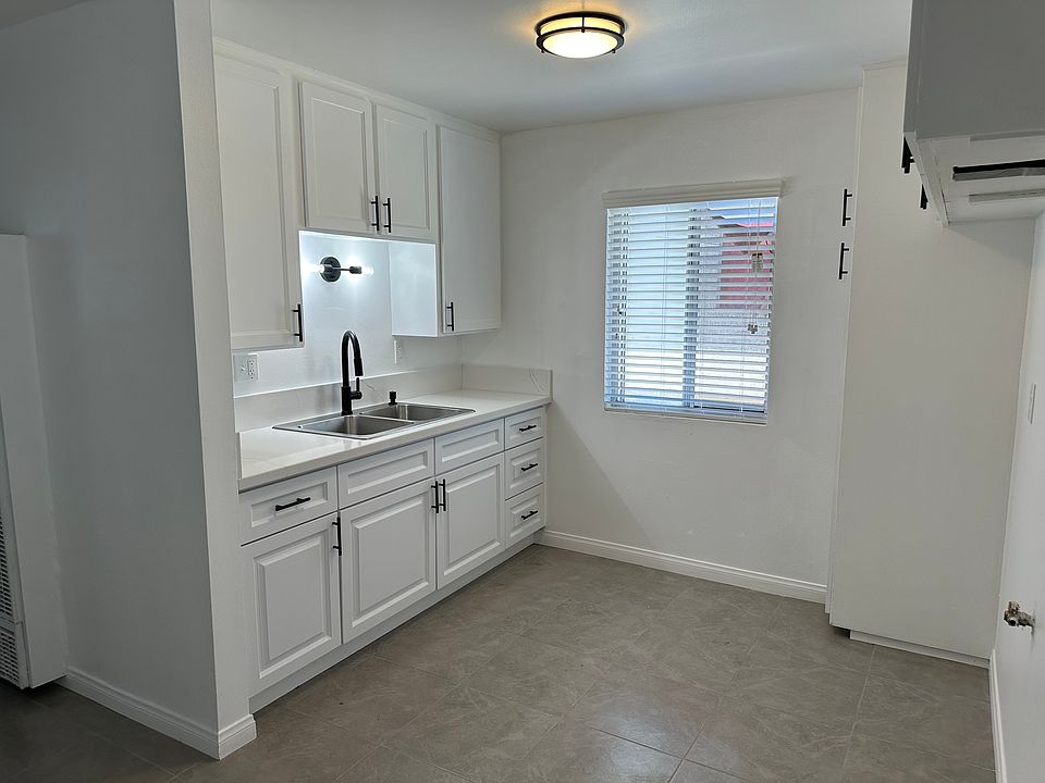 1st image of 1001 Gay St APT 5