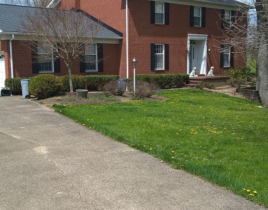 2nd image of 220 Guilford Blvd