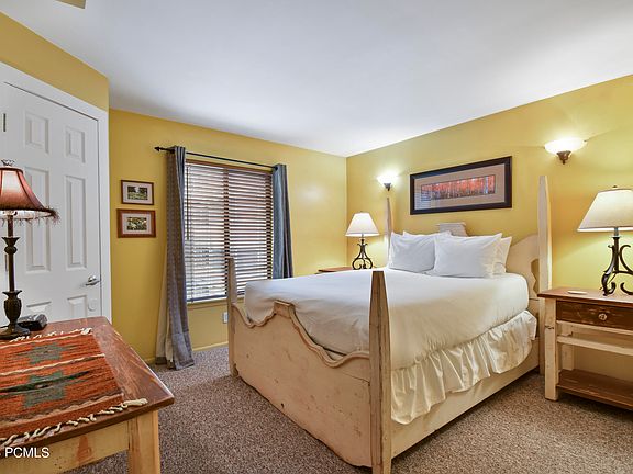 2nd image of 1491 Woodside Ave #204A