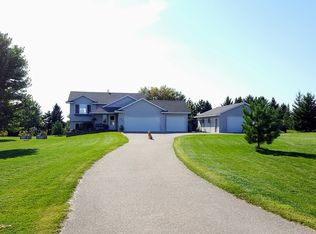 1420 143rd St, New Richmond, WI 54017