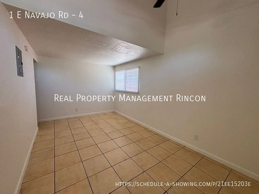 Centrally Located 1-Bed/1-Bath With Huge Closet! Water, Sewer & Trash Included!! — Photo 2