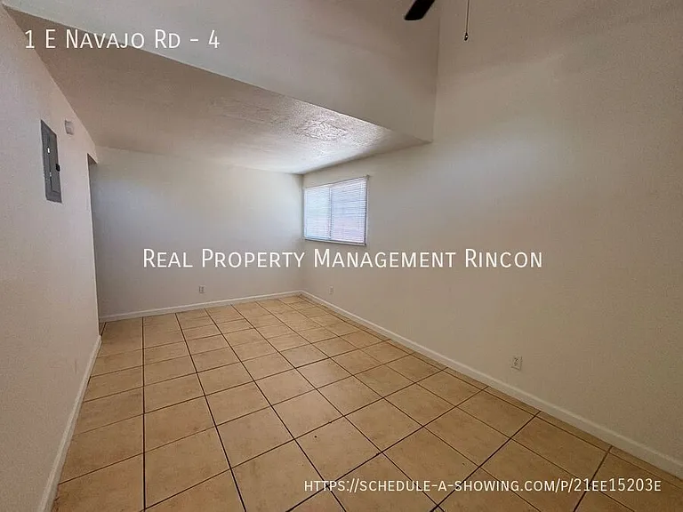 1 E Navajo Rd #4 — Photo 2