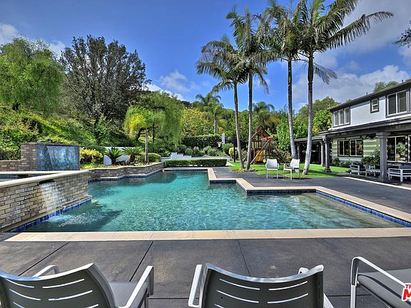 5th image of 3800 Hilton Head Way