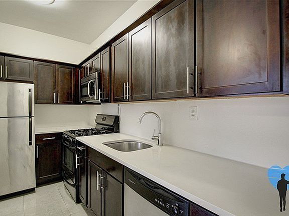 3rd image of 710 Avenue S APT A1