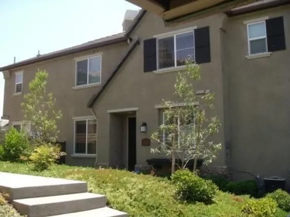 19455 Laroda Ln, Santa Clarita, CA 91350