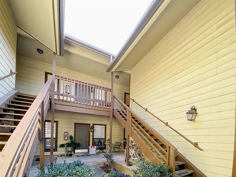 1620 Waterston Ave #105 — Photo 1