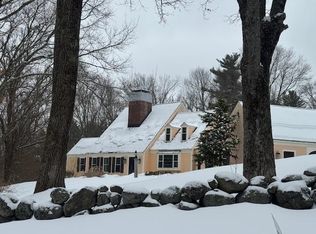 42 Perry Rd, Bedford, NH 03110