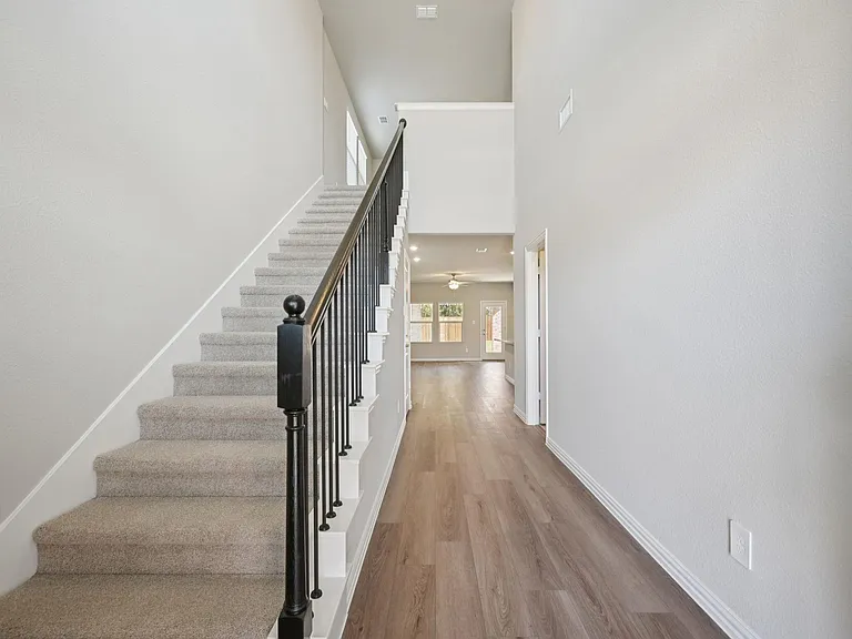 1412 Bridgestone Dr — Photo 26