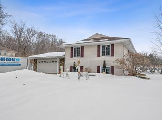 8475 Innsdale Ave S, Cottage Grove, MN 55016