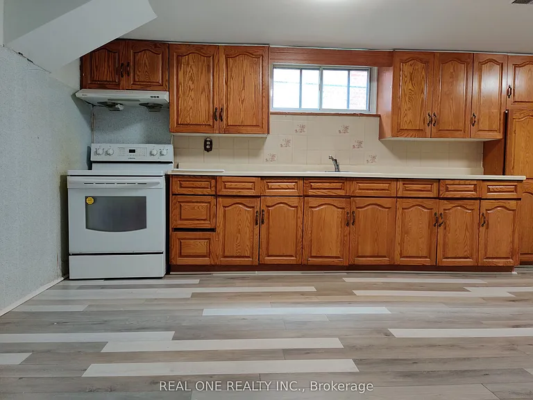 49 Corinthian Blvd #BASEMENT — Photo 6