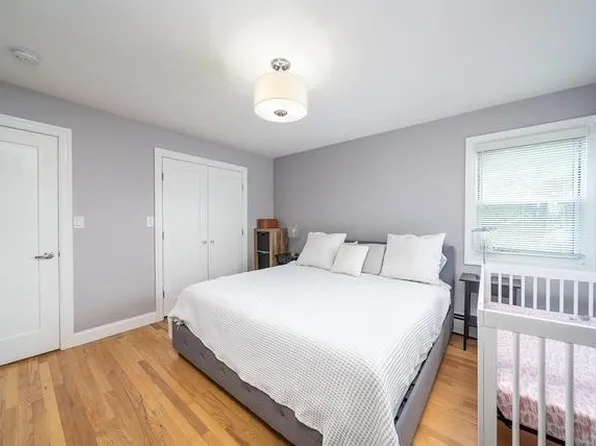 25 Helen Street image 14 of 16