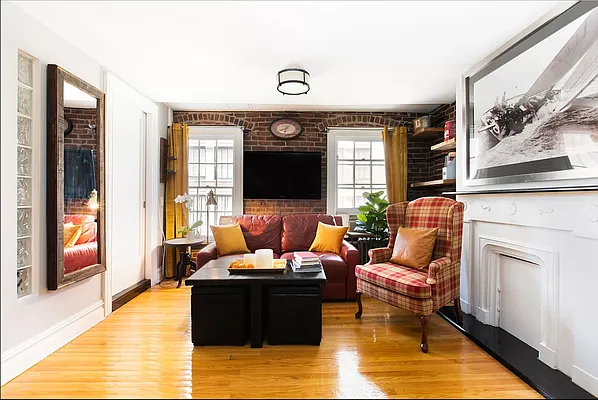 Sold by Compass | media 1