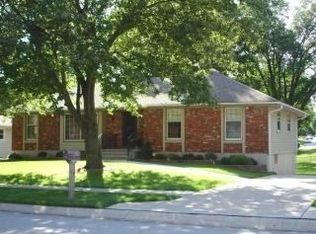 7310 N Euclid Ave, Gladstone, MO 64118